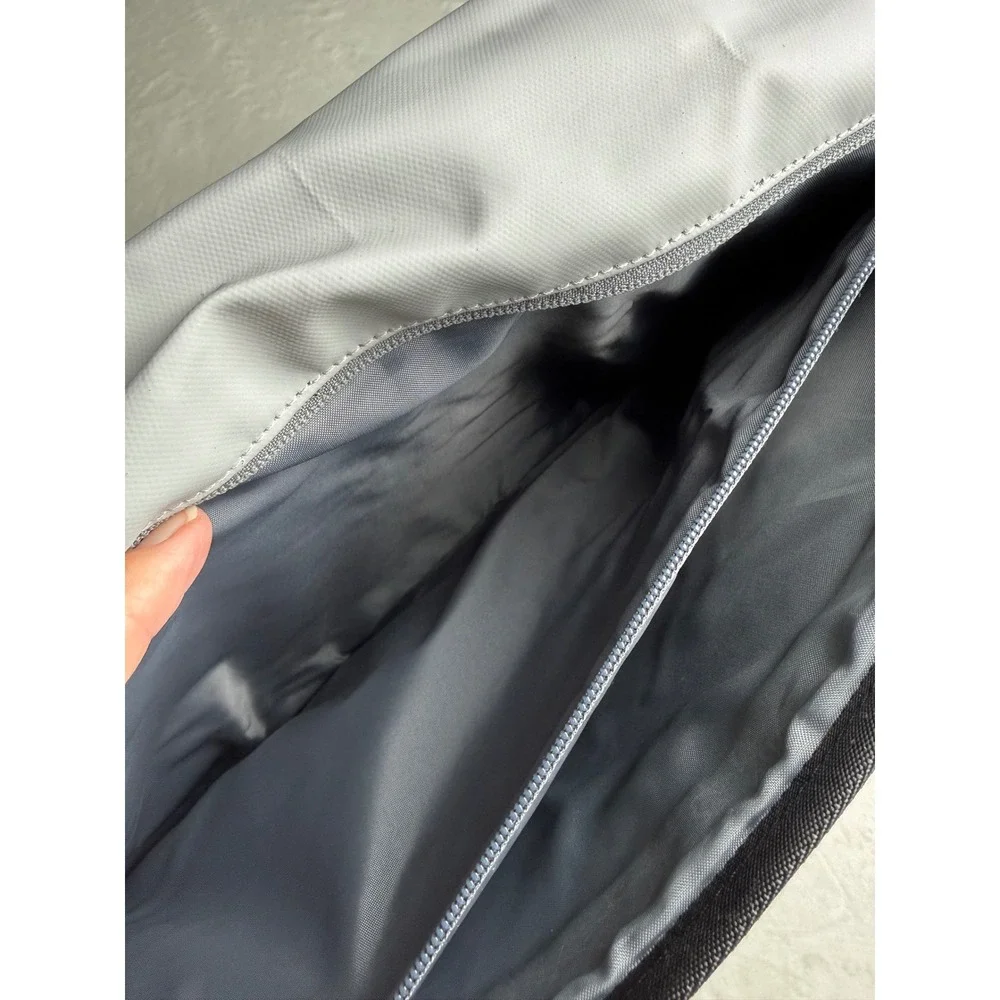 Timbuk2 classic messenger